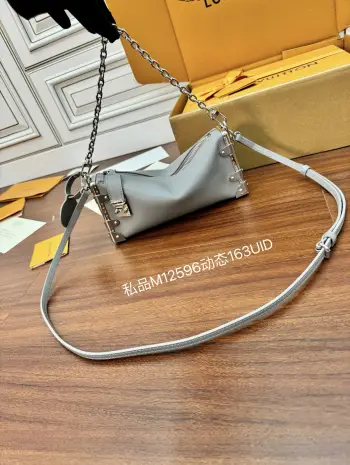M12596 意大利A级真皮手袋 女士斜挎包高仿LV女包
