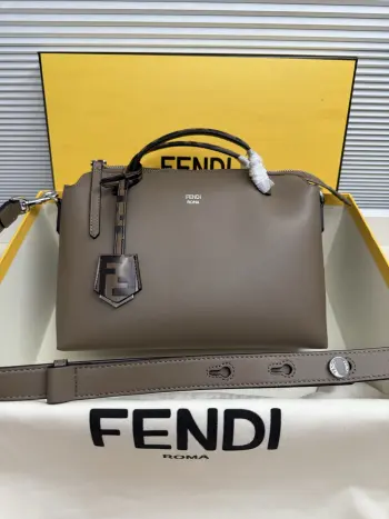 2303 Zipper Closure Boston Handbag Women s Crossbody Bag Replica Fendi womens bags