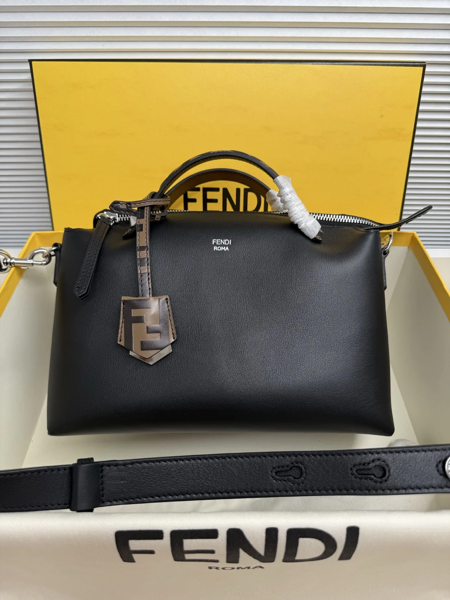 Fendi 2303 Zipper Closure Boston Handbag Women s Crossbody Bag Fendi 2303 Zipper Closure Boston Handbag Women s Crossbody Bag