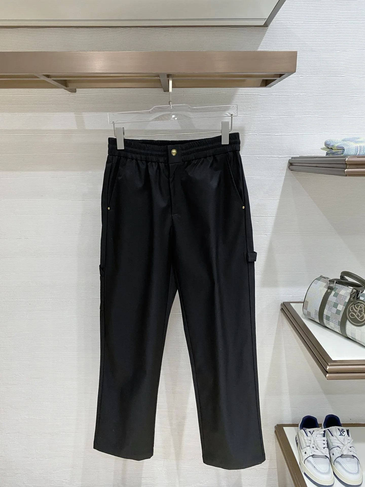 Louis Vuitton Spring and summer fashion/casual pants Louis Vuitton Spring and summer fashion/casual pants