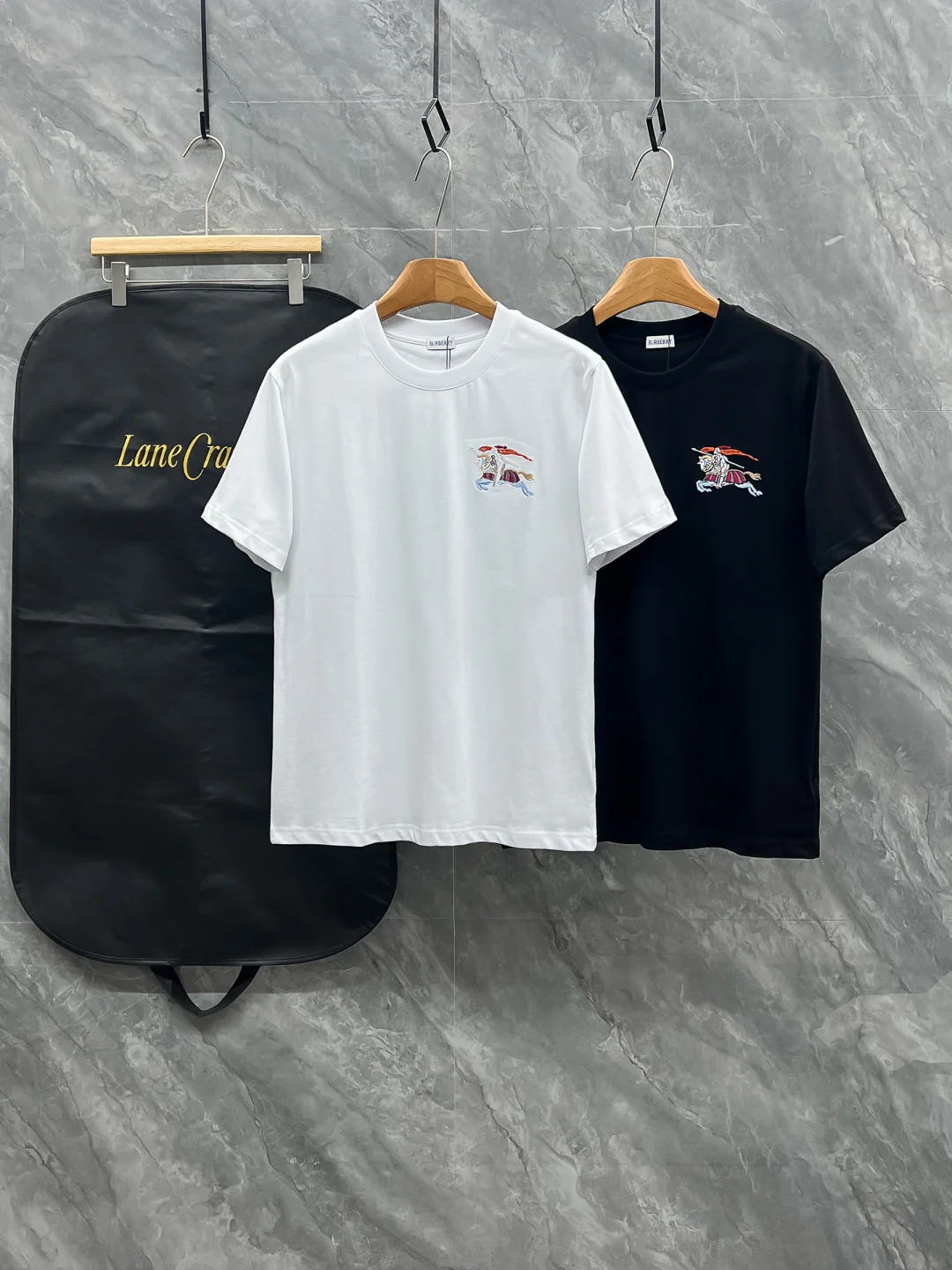 Burberry Spring and summer new arrivals latest model Battle Horse series short-sleeve round-neck T-shirt Burberry Spring and summer new arrivals latest model Battle Horse series short-sleeve round-neck T-shirt