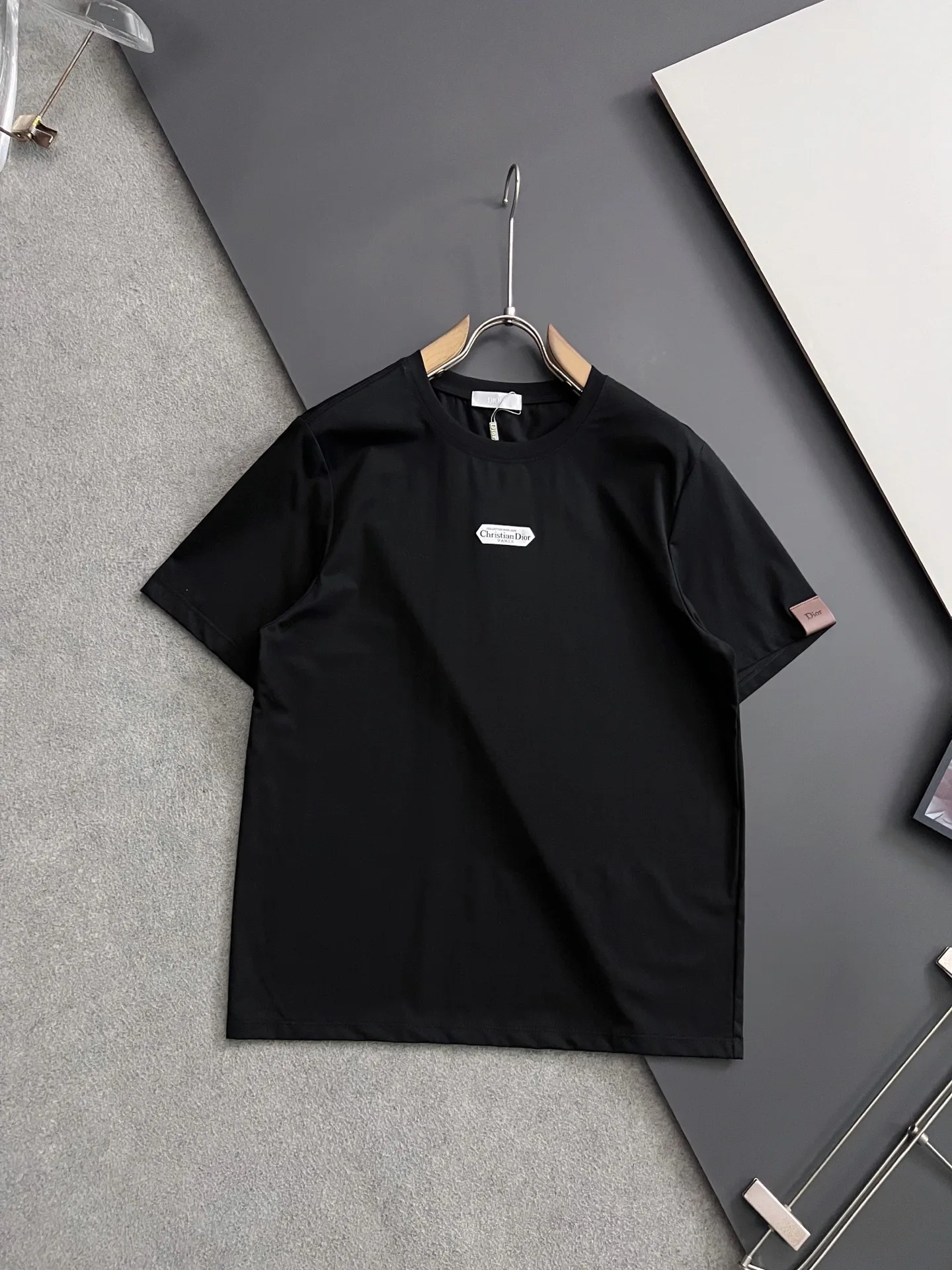 Dior European and American drop shoulder loose series short sleeves Dior European and American drop shoulder loose series short sleeves