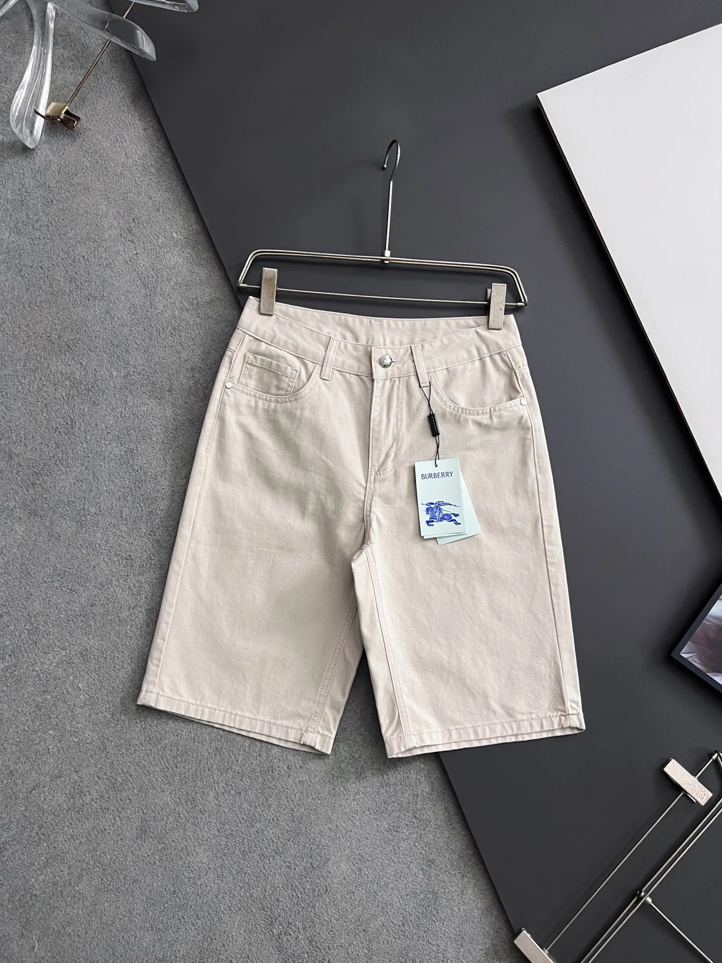 Burberry Spring and summer silk linen casual shorts Burberry Spring and summer silk linen casual shorts