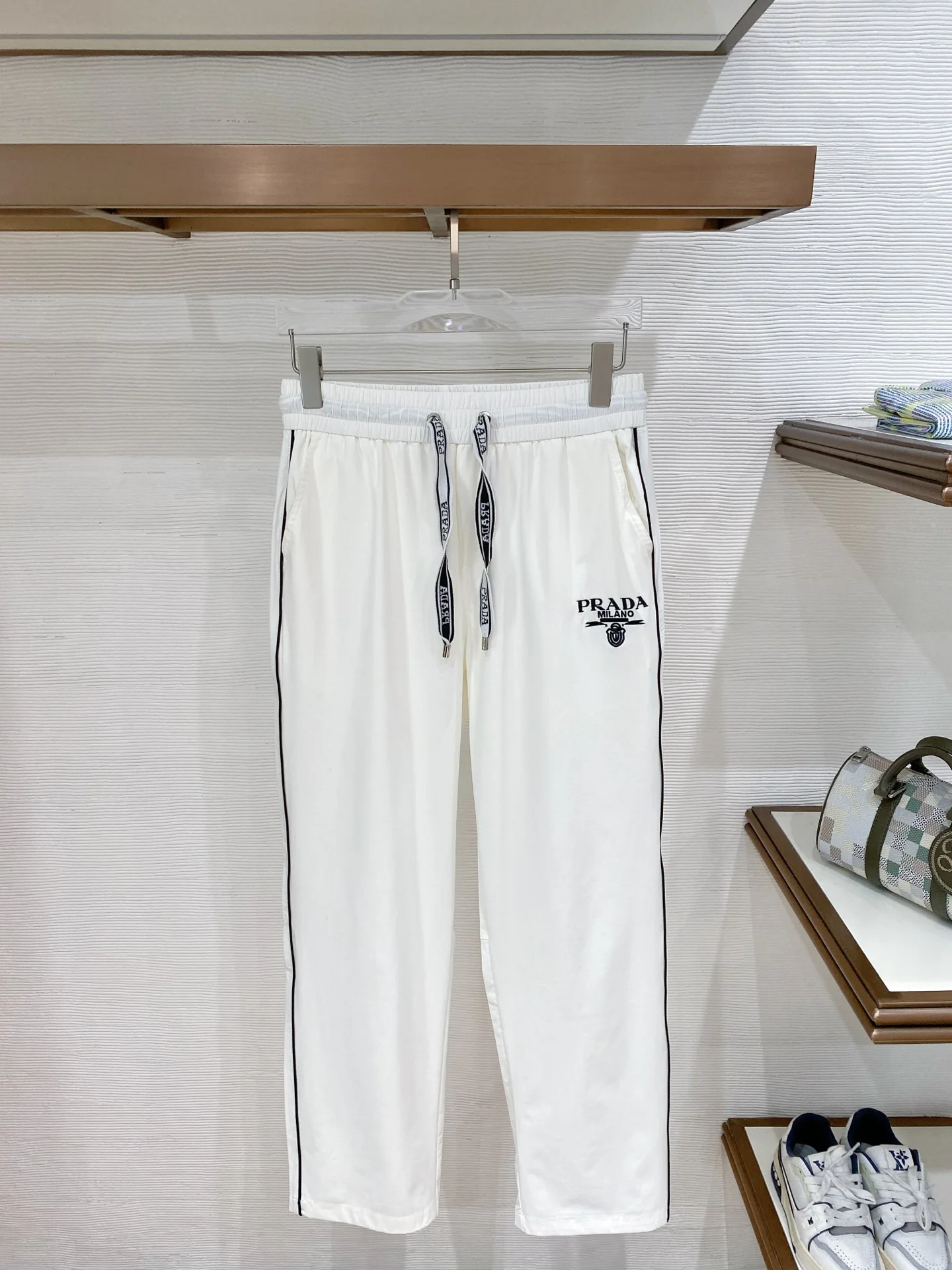 Prada Men s Nameplate Fashion Drawstring Cuffed Casual Long Pants Prada Men s Nameplate Fashion Drawstring Cuffed Casual Long Pants