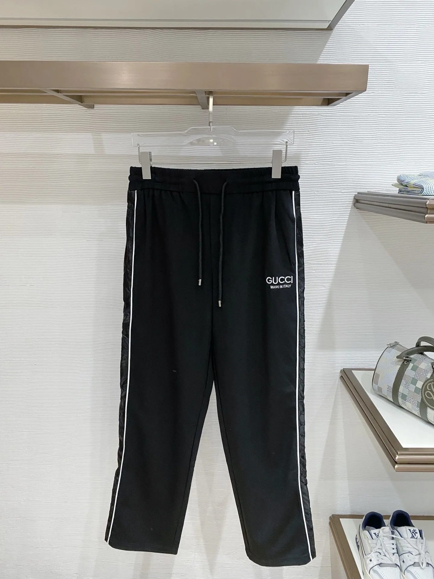 Gucci Men s Nameplate Fashion Drawstring Cuffed Casual Long Pants Gucci Men s Nameplate Fashion Drawstring Cuffed Casual Long Pants