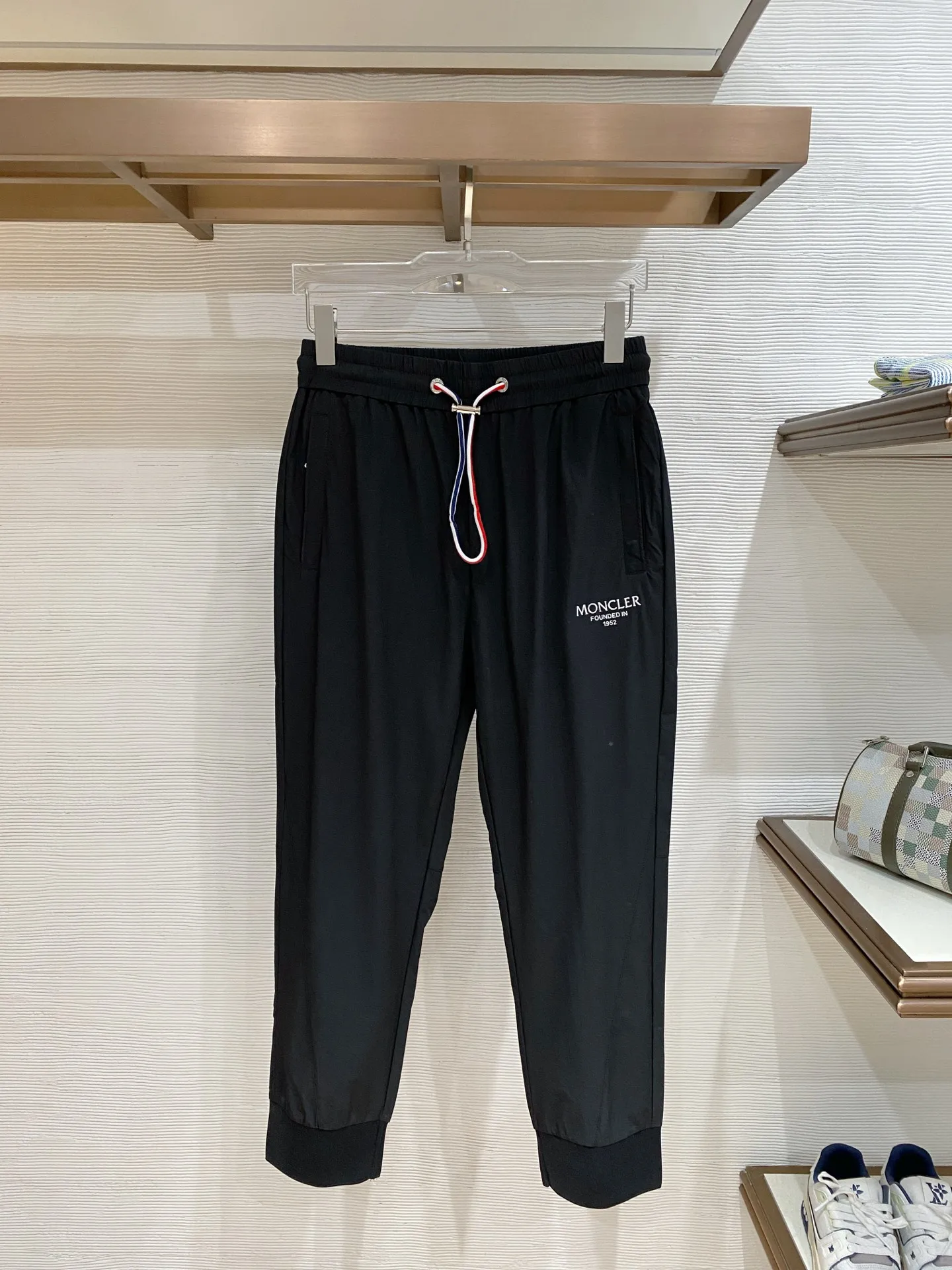Moncler Men s Nameplate Fashion Drawstring Cuffed Casual Long Pants Moncler Men s Nameplate Fashion Drawstring Cuffed Casual Long Pants