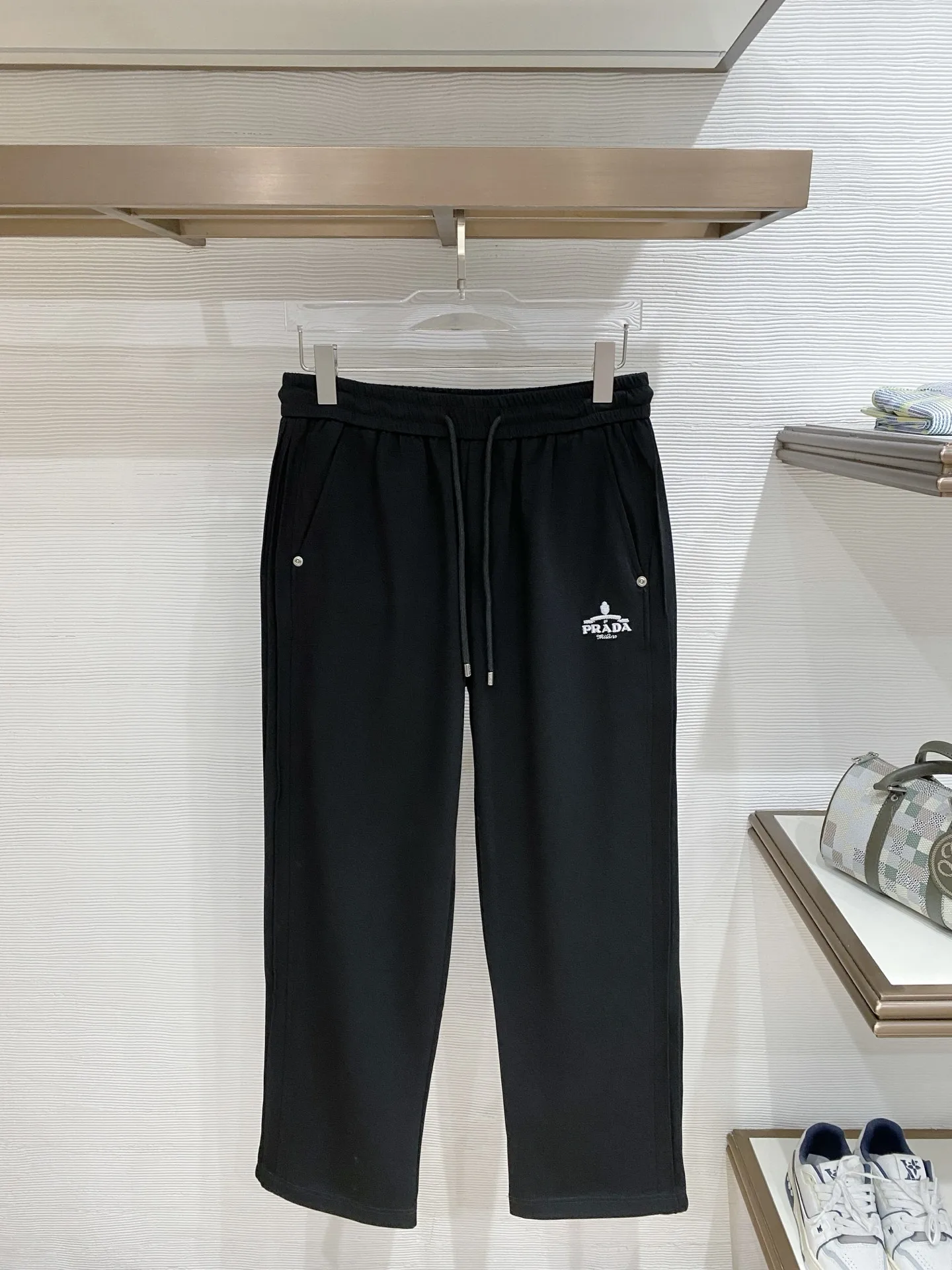 Prada Men s Nameplate Fashion Drawstring Cuffed Casual Long Pants Prada Men s Nameplate Fashion Drawstring Cuffed Casual Long Pants