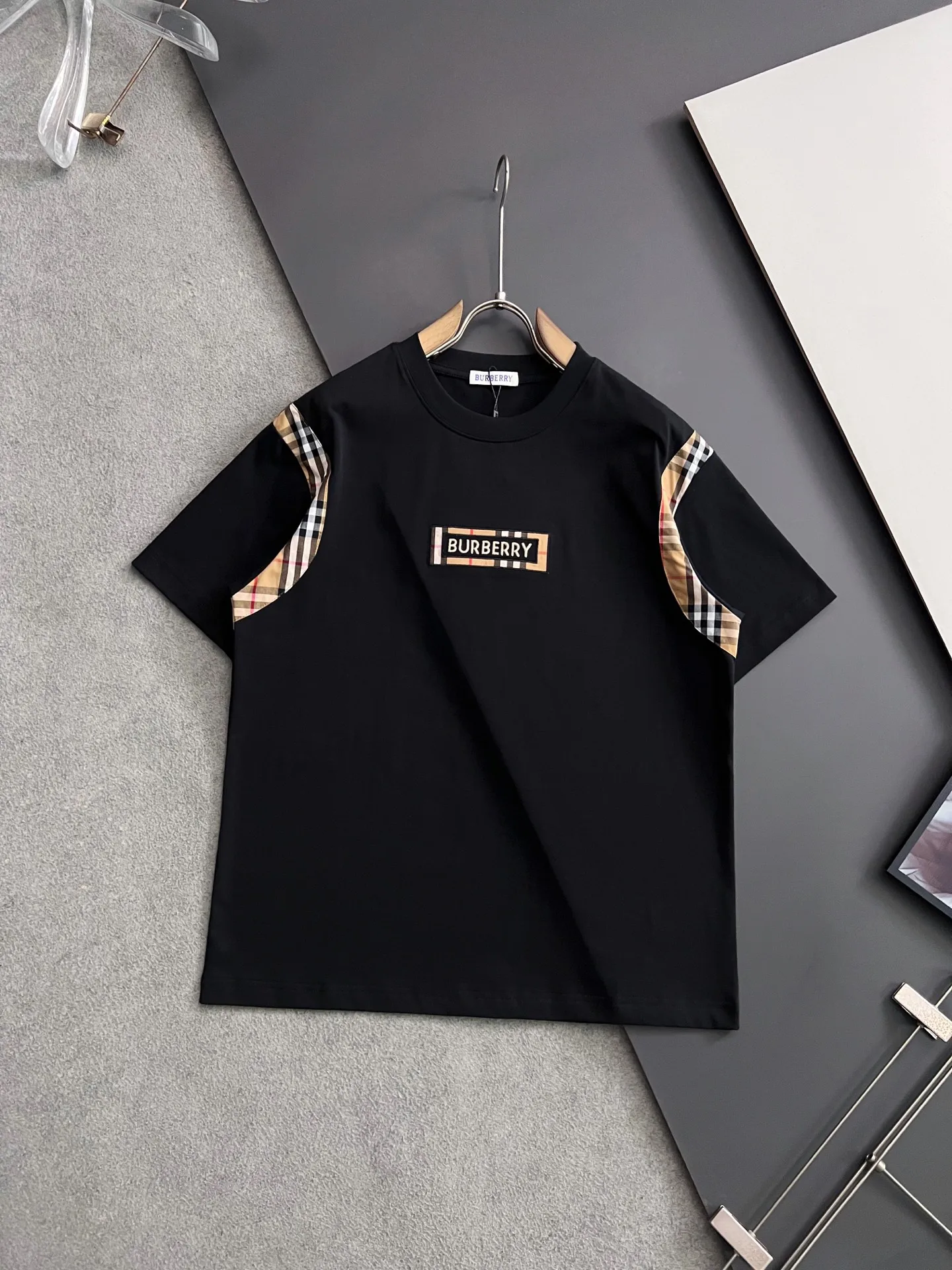 Burberry European and American Drop Shoulder Loose Series Short Sleeve