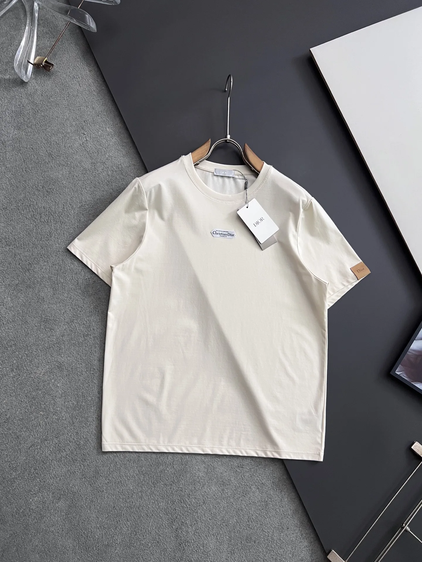 Dior Specific Liquid Ammonia Silk-like High-end Cool Cotton T-shirt Dior Specific Liquid Ammonia Silk-like High-end Cool Cotton T-shirt