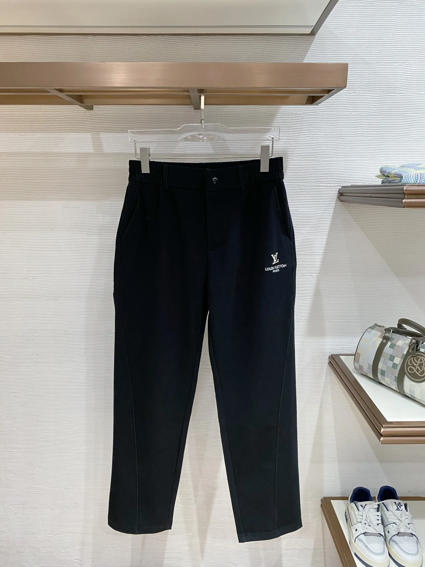 Louis Vuitton Spring and summer fashion/casual pants