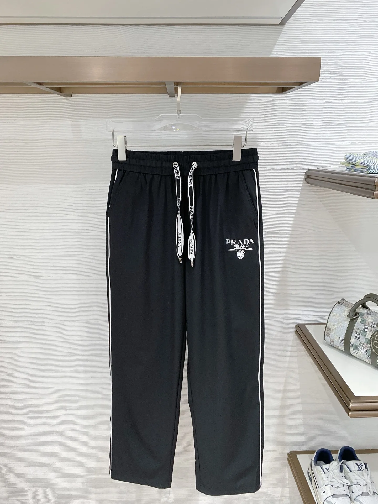 Prada Men s Nameplate Fashion Drawstring Cuffed Casual Long Pants Prada Men s Nameplate Fashion Drawstring Cuffed Casual Long Pants