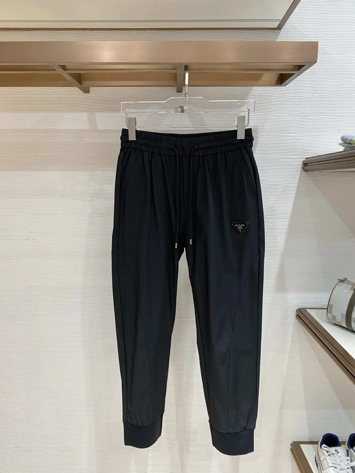Prada Men s Nameplate Fashion Drawstring Cuffed Casual Long Pants Prada Men s Nameplate Fashion Drawstring Cuffed Casual Long Pants
