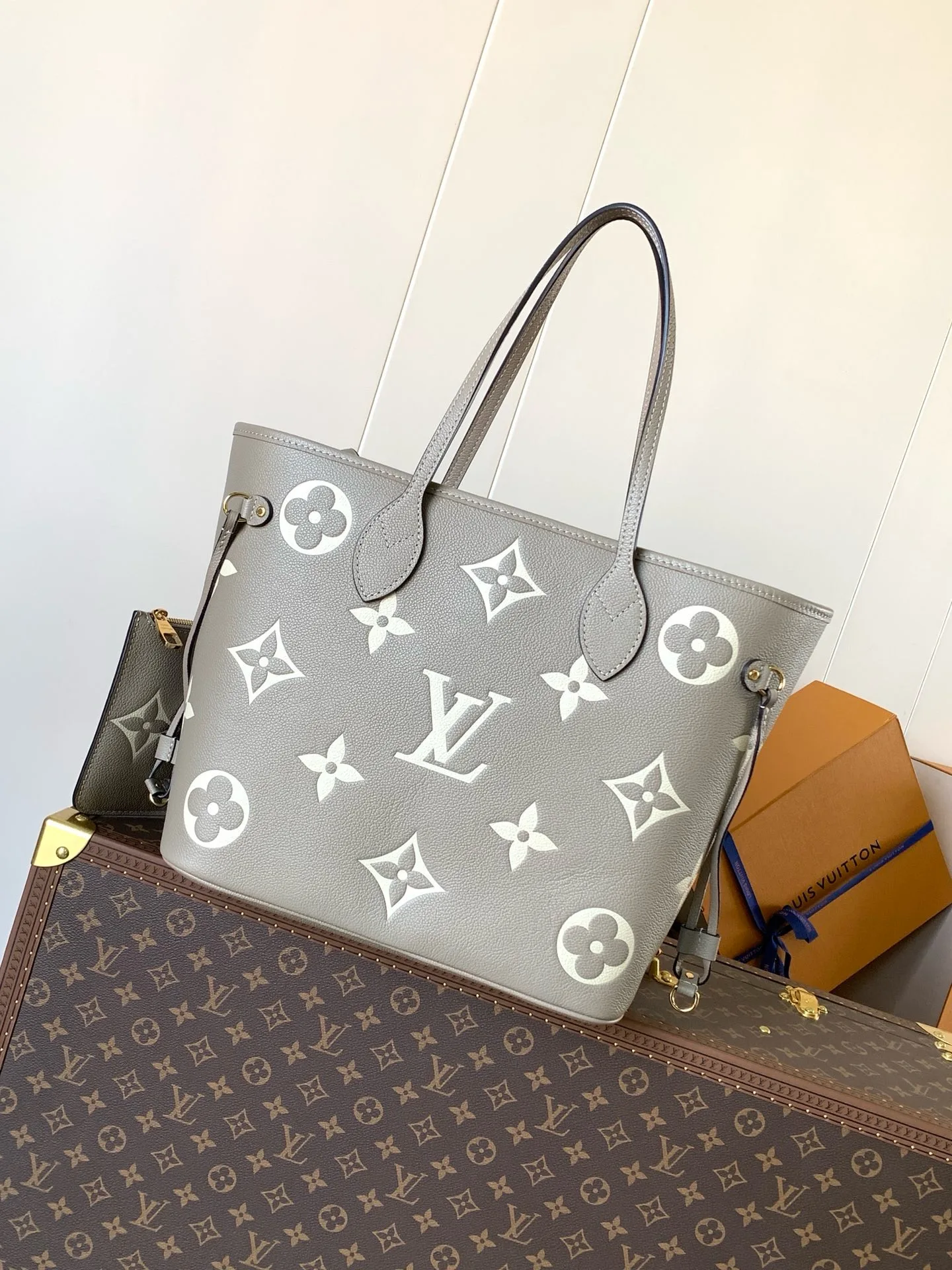 Louis Vuitton M58907 Canvas and Striped Fabric Handbag Women s Shoulder Bag Louis Vuitton M58907 Canvas and Striped Fabric Handbag Women s Shoulder Bag