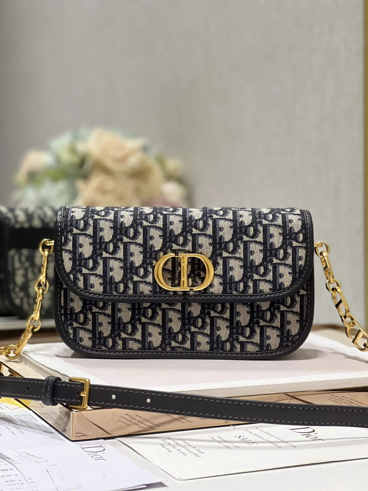 Dior 9071 Rounded Corner Flap Curve Handbag Women s Crossbody Bag Dior 9071 Rounded Corner Flap Curve Handbag Women s Crossbody Bag