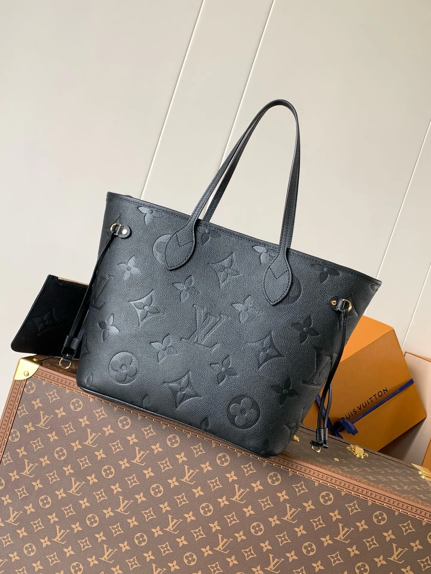 Louis Vuitton M58907 Canvas and Striped Fabric Handbag Women s Shoulder Bag Louis Vuitton M58907 Canvas and Striped Fabric Handbag Women s Shoulder Bag