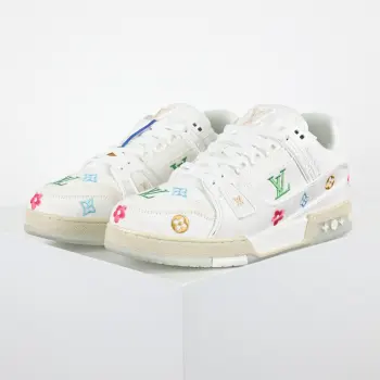 Imported plain grain calfskin sports shoes, couple s sports shoes. Replica Louis Vuitton Mens Sneakers