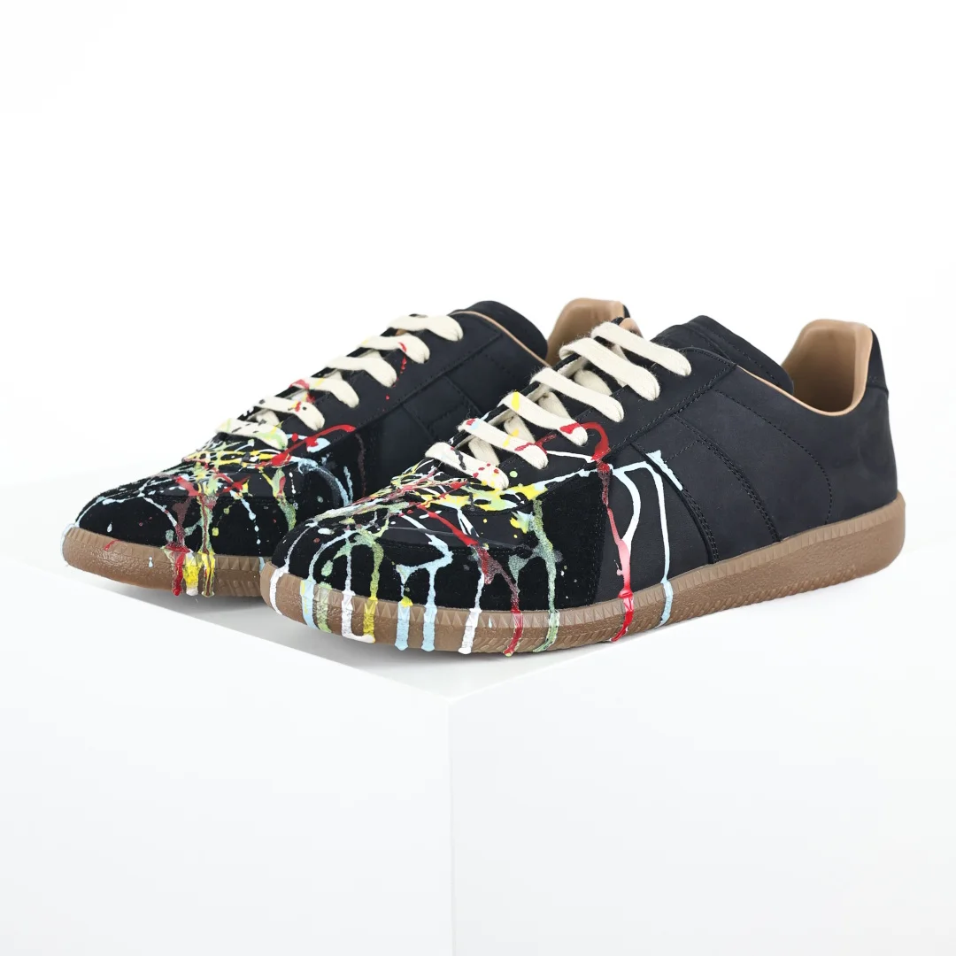 Maison Margiela Imported plain grain calfskin sports shoes, couple s sports shoes. Maison Margiela Imported plain grain calfskin sports shoes, couple s sports shoes.