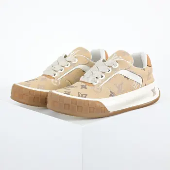 Imported plain grain calfskin sports shoes, couple s sports shoes. Replica Louis Vuitton Mens Sneakers